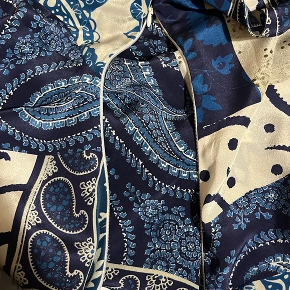 Etro Silk faux wrap style paisley floral top size 42 US size 6 - Picture 5 of 5